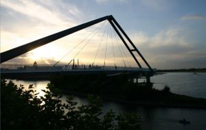 Düsseldorf-Sonnenuntergang am Medienhafen