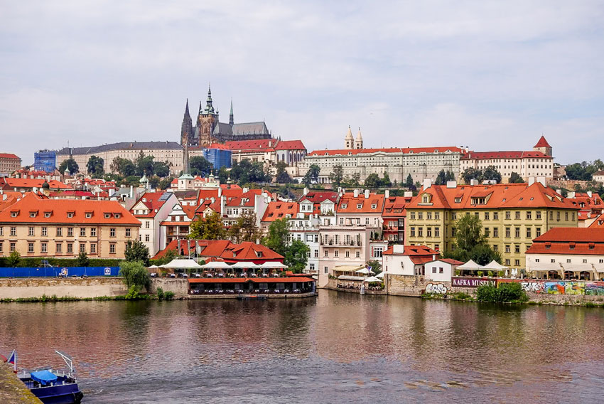 Plätze und Sehenwürdigkeiten in Prag: Die Prager Burg