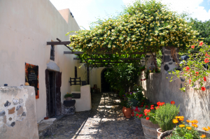 Santorin - Eingang zur Weinkellerei