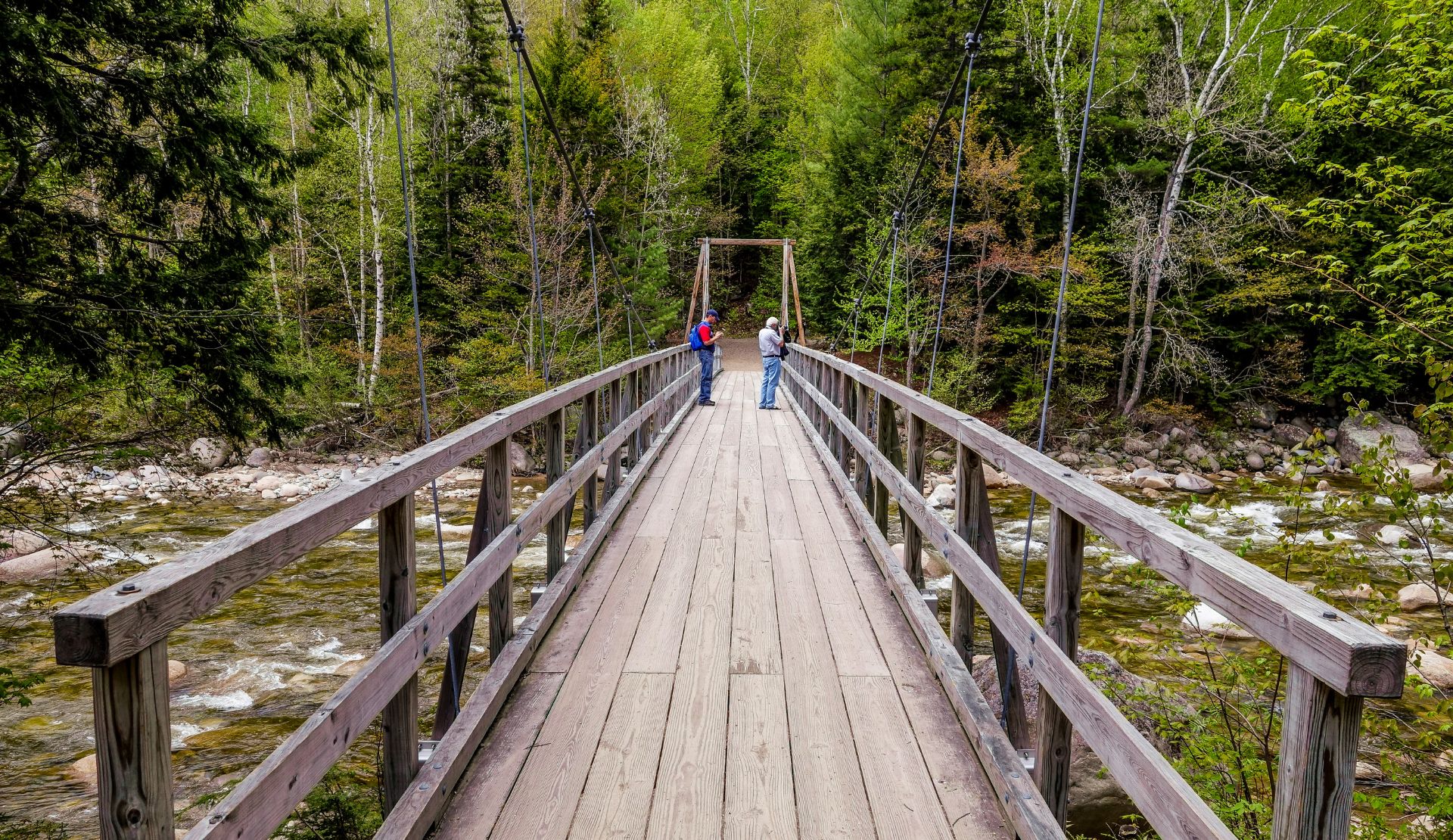 Holzbrücke im White Mountain National Forest am Kancamagus Highway