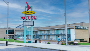 Außenansicht des Lorraine Motel in Memphis mit dem Schriftzug des National Civil Rights Museum