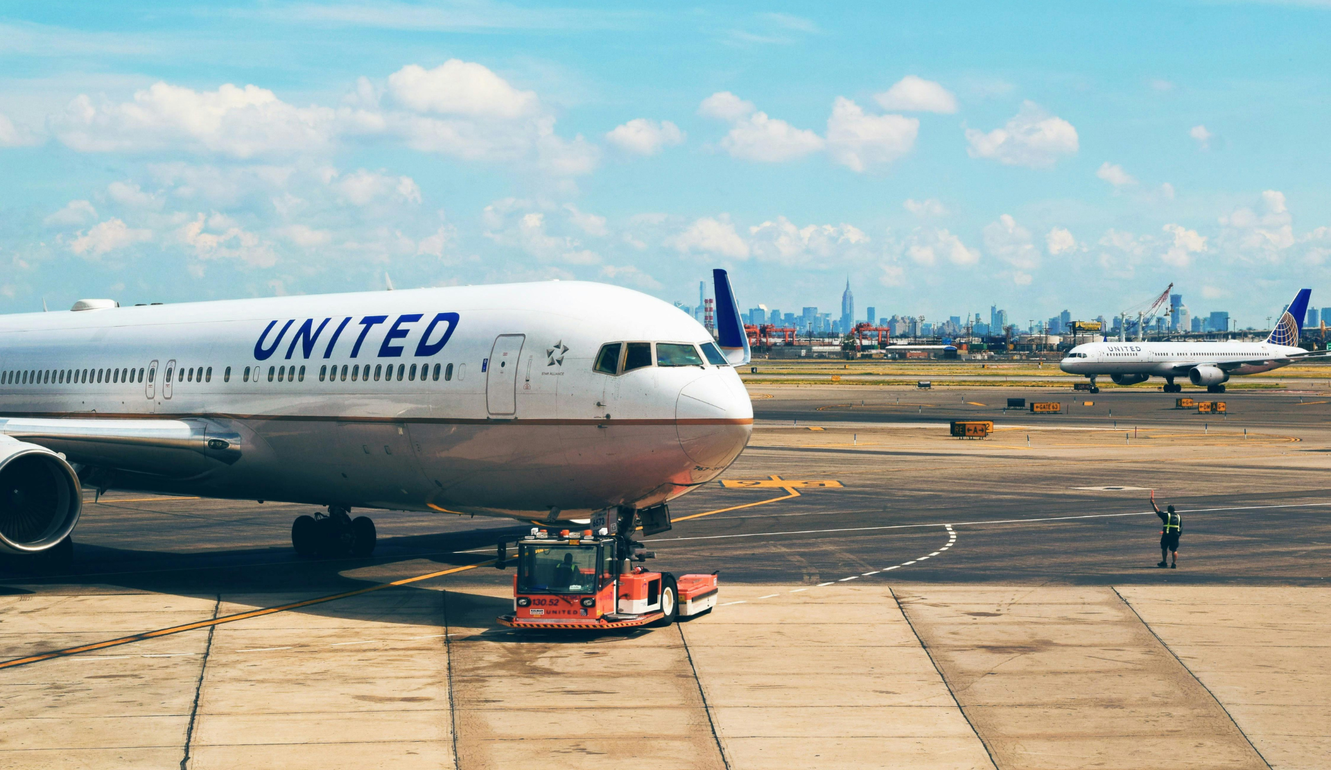 United Airlines Flugzeug am Flughafen Newark in New York
